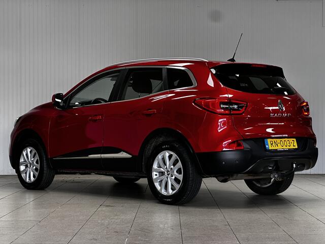Renault KADJAR 1.2 TCe Intens/ Trekhaak/ Camera/ Apple + Android/ Lane-Assist./ 17'' LMV/ DAB+/ PDC V+A/ Extra getint glas/ Dode-Hoek DET./ Navi/ Clima/ Cruise/ Bluetooth/ Multi. LEDER. Stuur/ Mistl./ Chroom/ Dakrails.