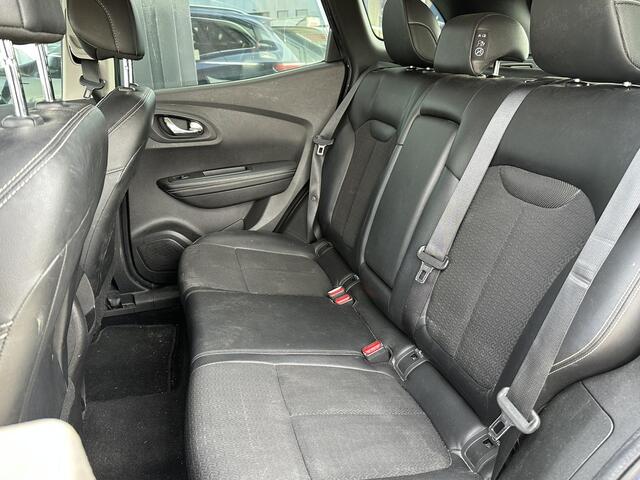 Renault KADJAR 1.2 TCe Intens 131PK | NL AUTO | Achteruitrijcamera | Trekhaak | Dodehoekdetectie | 2 Sleutels |