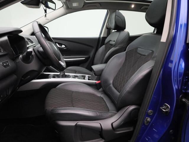 Renault KADJAR 1.3 TCe Intens | Panoramadak | Navigatie | Apple Carplay / Android Auto | Camera | Climate Control | Bluetooth | Half-leder | Lichtmetalen Velgen |