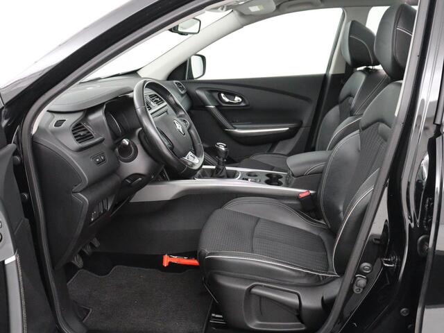 Renault KADJAR 1.2 TCe Bose Panoramadak | Bluetooth | Cruise control | Climate control | Stoelverwarming | Bose Audio | Achteruitrij camera | Parkeersensoren | Navigatie