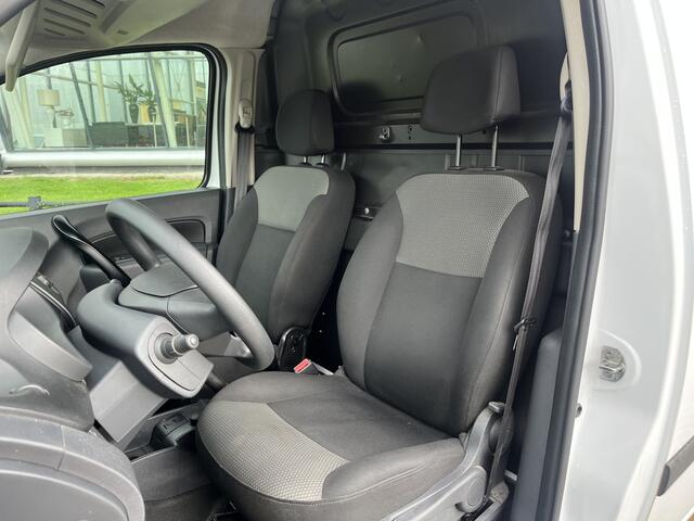 Renault KANGOO 1.5 dCi 90 Energy Comfort / Prijs EX. BTW / Distributieriem V.V. / Airco / Radio /