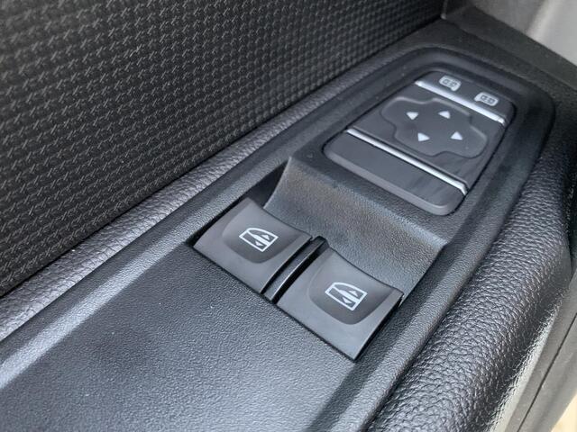 Renault KANGOO E-Tech Advance L1 Open Sesame 44 kWh | Stoelverwarming | Achteruitrijcamera | Vierseizoensbanden |