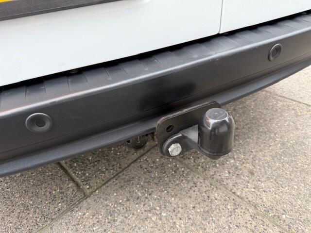 Renault KANGOO 1.5 Blue dCi 80 Comfort AIRCO I NAVI I TREKHAAK I NW DISTRIBUTIE I 1e EIGENAAR I COMPLETE ONDERHOUDSHISTORIE