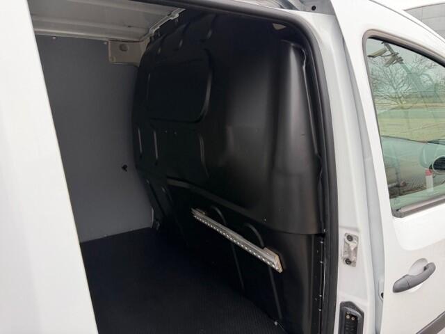 Renault KANGOO 1.5 Blue dCi 80 Comfort AIRCO I NAVI I TREKHAAK I NW DISTRIBUTIE I 1e EIGENAAR I COMPLETE ONDERHOUDSHISTORIE