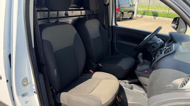 Renault KANGOO 1.5 DCI 55KW 75PK EURO 6 DISTRIBUTIERIEM VERNIEUWD AIRCO/ CRUISE CONTROL/ TREKHAAK/ 100% DEALERONDERHOUDEN
