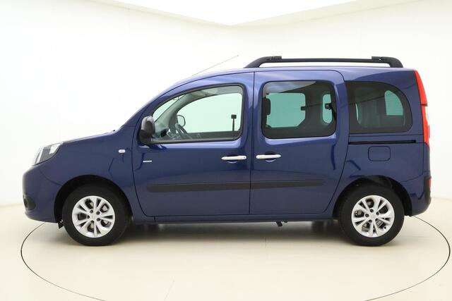 Renault KANGOO FAMILY Rolstoelbus | Rolstoellift | Airco | Verlaagde vloer achterin | Oprijplaat of elektrische rolstoellift | 3-punts rolstoelgordelsysteem | Elektrische spanbanden | Extra lange veiligheidsgordels | Antislip-oprijplaat | Rolstoelplaats achter bestuurder/passa