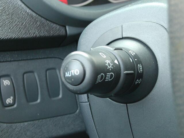 Renault KANGOO Z.E. Maxi incl. Accu / SOH 90.5 % / Airco / Camera + Sensoren / Cruise Control / Imperiaal / Bluetooth / Kastinrichting
