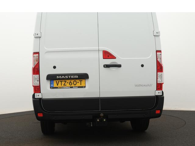 Renault MASTER T33 2.3 dCi 135PK L2H2 Comfort / NAVIGATIE / CRUISE CONTROL / PARKEERSENSOREN