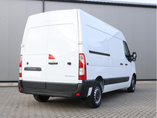 Renault MASTER T35 2.3 dCi 135 L2H2 Navigatie Achteruitrijcamera Cruise Control Bluetooth