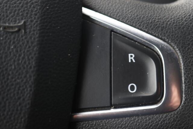Renault MASTER BWJ 2021 T35 2.3 136 PK dCi 135 L3H2 AIRCO / NAVI / BLUETOOTH / CRUISE / CAMERA / TUSSENSCHOT VOLLEDIG / MULTIFUNCT. STUUR