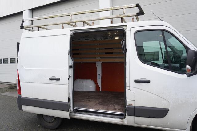 Renault MASTER 2.3 dCi 136PK L2H2 Glasresteel EURO 6 - Airco - Cruise - Trekhaak - ¤ 17.900,- Excl.