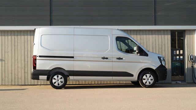 Renault MASTER T35 2.0 dCi 150 L2H2 Extra | BPM Vrij | Camera | Parkeersensoren | Apple Carplay
