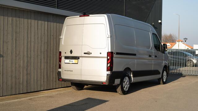 Renault MASTER T35 2.0 dCi 150 L2H2 Extra | BPM Vrij | Camera | Parkeersensoren | Apple Carplay