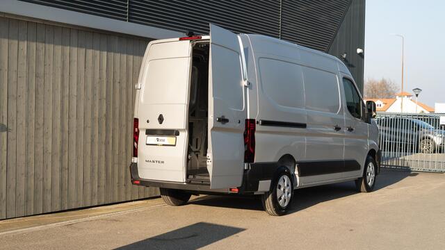 Renault MASTER T35 2.0 dCi 150 L2H2 Extra | BPM Vrij | Camera | Parkeersensoren | Apple Carplay