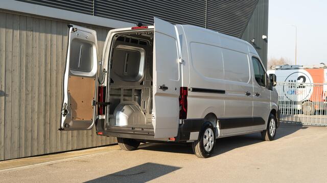 Renault MASTER T35 2.0 dCi 150 L2H2 Extra | BPM Vrij | Camera | Parkeersensoren | Apple Carplay