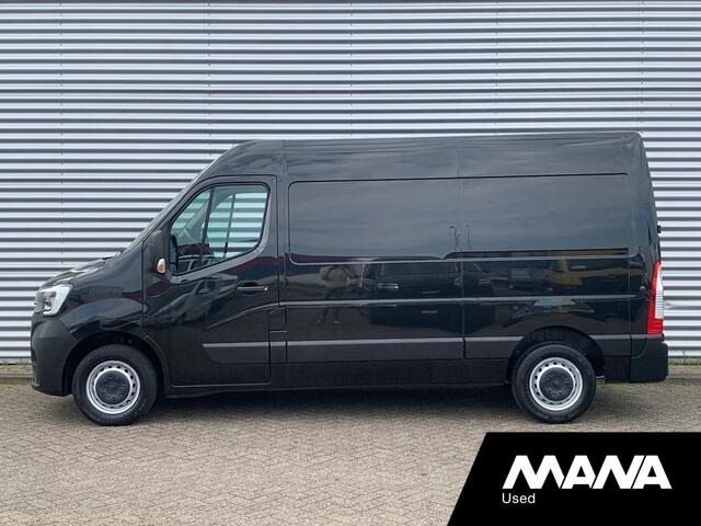 Renault MASTER T35 2.3 dCi 135 L2H2 Airco Cruise Sensoren LED 12V Navigatie Bijrijdersbank Bluetooth NAP