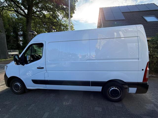 Renault MASTER T35 2.3 dCi 135 L2H2 Work Edition