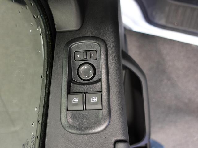 Renault MASTER T33 2.3 dCi 135PK L2H2 BPM VRIJ! Airco Cruise control Parkeersensoren Navigatie Trekhaak