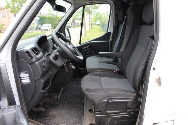 Renault MASTER T35 2.3 dCi 135PK Euro6 L2H2 ? 3-zits ? imperiaal ? trekhaak ? camera ? airco
