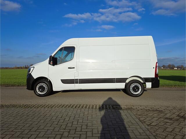 Renault MASTER T35 2.3 dCi L2 H2 - 150 Pk - Euro 6 - Navi - ParkeerCamera