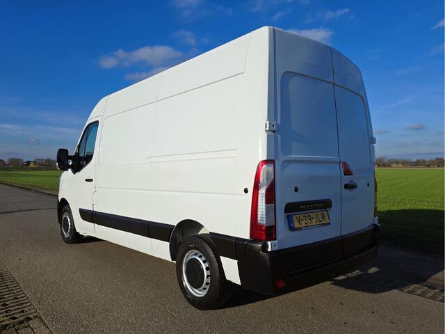 Renault MASTER T35 2.3 dCi L2 H2 - 150 Pk - Euro 6 - Navi - ParkeerCamera