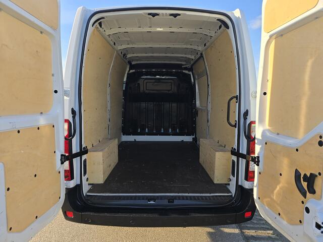 Renault MASTER T35 2.3 dCi L2 H2 - 150 Pk - Euro 6 - Navi - ParkeerCamera