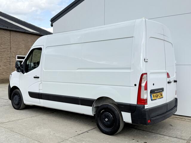 Renault MASTER T33 2.3 DCI 135PK L2H2 Airco Cruise Control Parkeersensoren LED