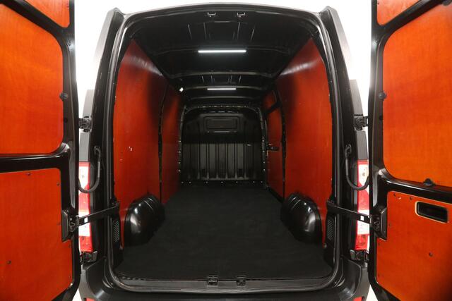 Renault MASTER T35 2.3 dCi L2H2 Airco Camera Cruise Navigatie Trekhaak PDC 3 Persoons Elektrpakket