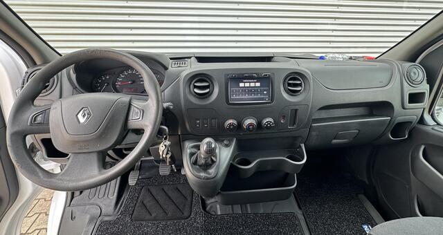 Renault MASTER T33 2.3 dCi L2H2 Trekhaak Navi TOP STAAT!