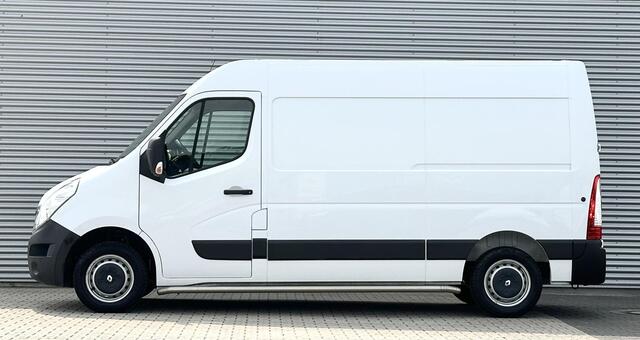 Renault MASTER T33 2.3 dCi L2H2 Trekhaak Navi TOP STAAT!