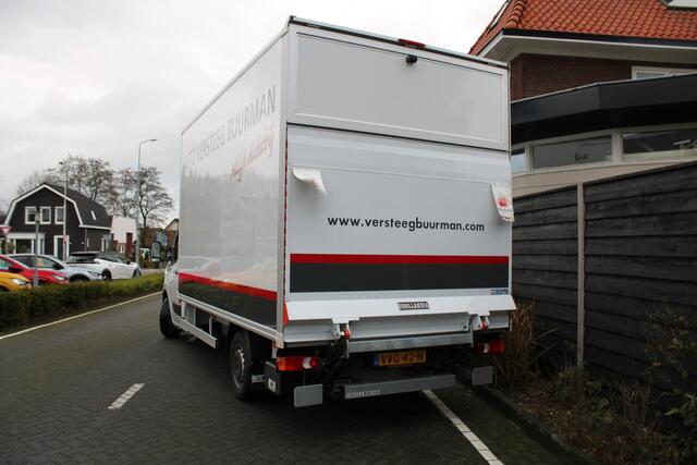 Renault MASTER Bakwagen + Laadklep T35 2.3 dCi 145PK Achteruitrijcamera, Airconditioning, Audio/BlueTooth, Cruise control, DHollandia Bakopbouw met laadklep, Energy Red By Renault