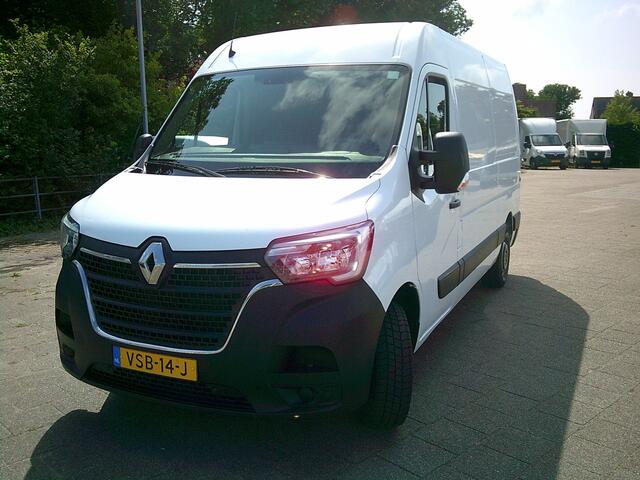 Renault MASTER T35 2.3 dCi 135 L2H2 Comfort VOORZIEN VAN AIRCO+NAVIGATIE + TREKHAAK !!