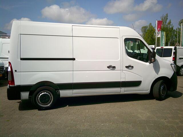 Renault MASTER T35 2.3 dCi 135 L2H2 Comfort VOORZIEN VAN AIRCO+NAVIGATIE + TREKHAAK !!