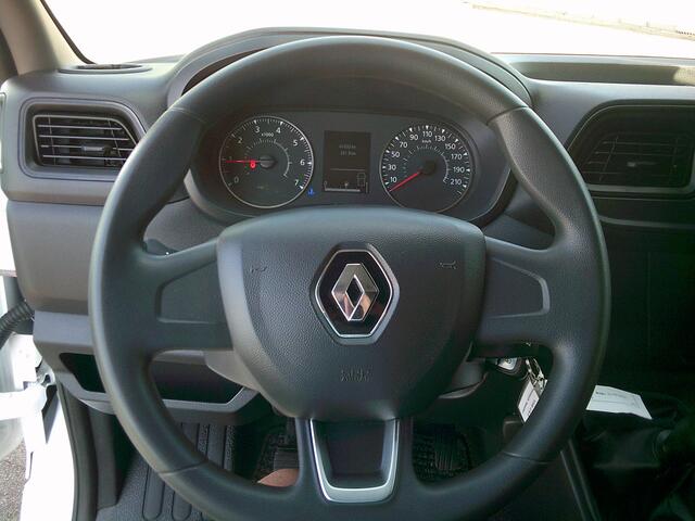 Renault MASTER T35 2.3 dCi 135 L2H2 Comfort VOORZIEN VAN AIRCO+NAVIGATIE + TREKHAAK !!