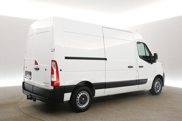 Renault MASTER T33 2.3 dCi L2H2 150PK Airco Camera Cruise 3 Persoons PDC LED Elektrpakket Trekhaak