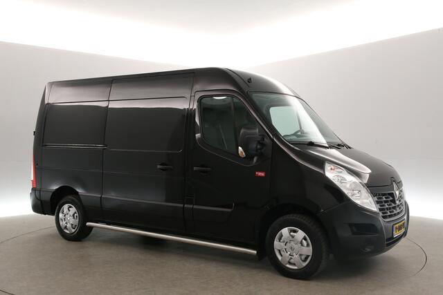 Renault MASTER T35 2.3 dCi L2H2 Airco Camera Cruise Navigatie PDC 3 Persoons Elektrpakket Trekhaak