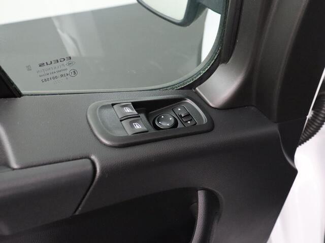 Renault MASTER 2.3DCI 145PK L4H2 | Laadlengte 4.38 Meter | Camera | Airco | Cruise | 3-Persoons