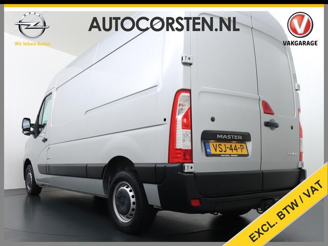 Renault MASTER T35 2.3dCi 135 L2H2 Apple Carplay/Android Auto Euro 6 Trekhaak Navi Airco 3-Persoons Pdc Led DAB Regen-Lichtsensor Betonplex Vloer Lat om Lat Wandbetimmering Schuifdeur 1e Eigenaar Euro 6 Facelift Model 2.500KG Trekgewicht