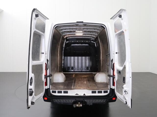Renault MASTER 2.3DCi 165PK L3H2 Dubbel lucht | 3500Kg Trekhaak | Airco | Cruise | 3-Persoons | Betimmering