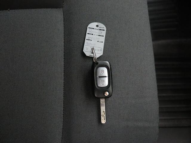Renault MASTER 2.3DCi 130PK Bakwagen+Laadklep | Trekhaak | Navigatie | Airco | 3-Persoons