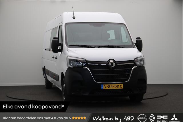 Renault MASTER T35 2.3 dCi 135 L3H2 DC Comfort | 6 persoons | Trekhaak | laadruimte betimmering | Achteruitrijcamera | Airco | Direct rijden |
