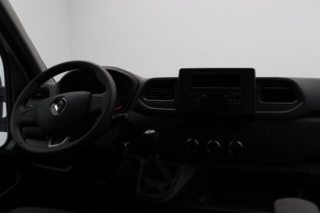 Renault MASTER T35 2.3 dCi 135 L3H2 DC Comfort | 6 persoons | Trekhaak | laadruimte betimmering | Achteruitrijcamera | Airco | Direct rijden |