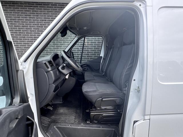 Renault MASTER T33 2.3 dCi 135 L2H2 Work Edition
