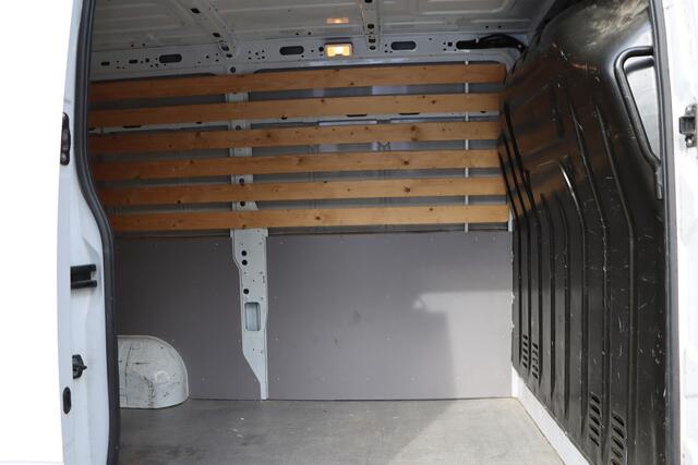 Renault MASTER T35 2.3 dCi 135 L2H2 Comfort