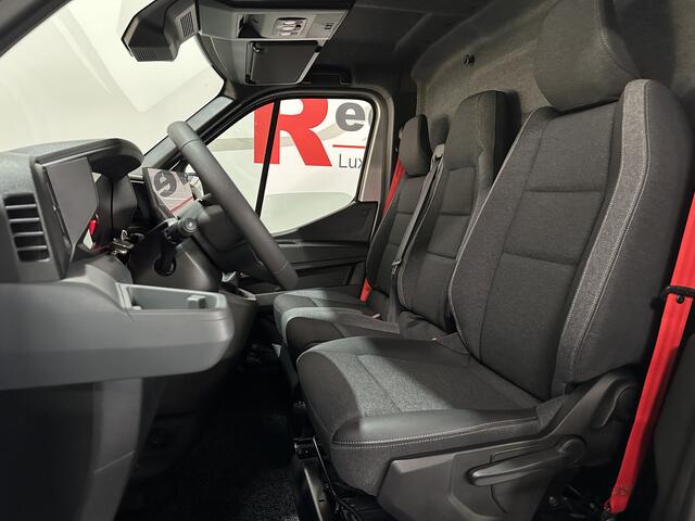 Renault MASTER T35 2.0 dCi 150 L3H2 Red Van - BPM vrij! - Camera / Sensoren / Carplay