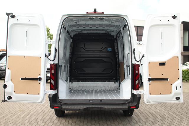 Renault MASTER T35 2.0dCi 150pk | L2H2 Extra | Android Navi | Camera | LED | Cruise | Lease 591,- p/m