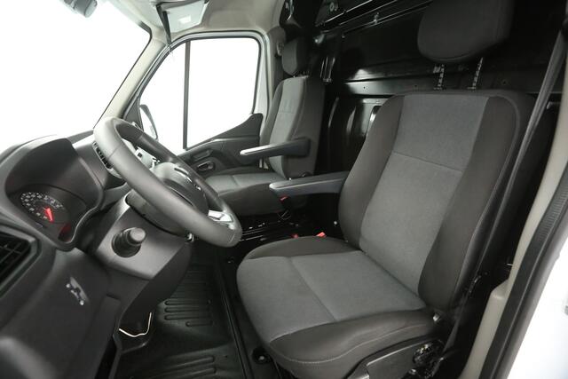 Renault MASTER T35 2.3 dCi 135 L3H2 | MARGE | Airco | Cruise | Camera | Carplay | Parkeersens.