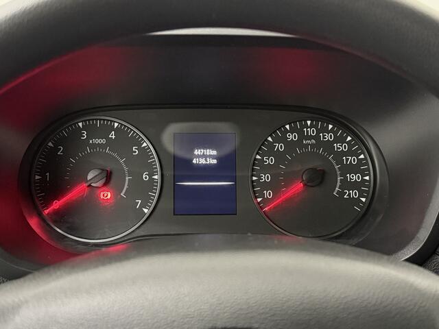 Renault MASTER 2.3DCi 135PK L3H2 Maxi | Navigatie | Airco | Cruise | 3-Persoons | Betimmering