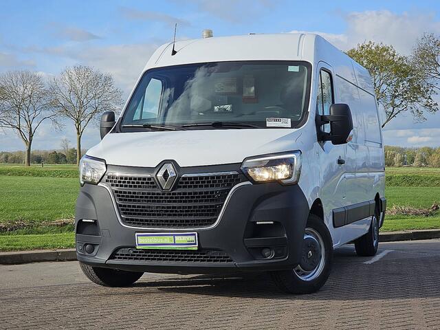 Renault MASTER T35 2.3 dCi 135 L2H2 airco, camera, trekhaak, opstap, 96 dkm.