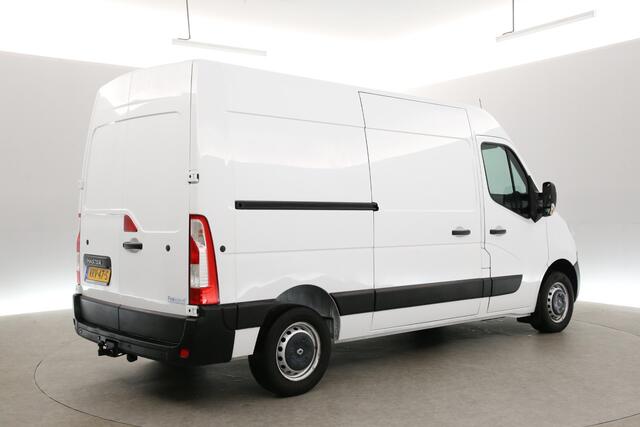 Renault MASTER T33 2.3 dCi 146PK L2H2 | Airco | Camera | Cruise | 3-Zits | Trekh. | Navi | Stoelverw.